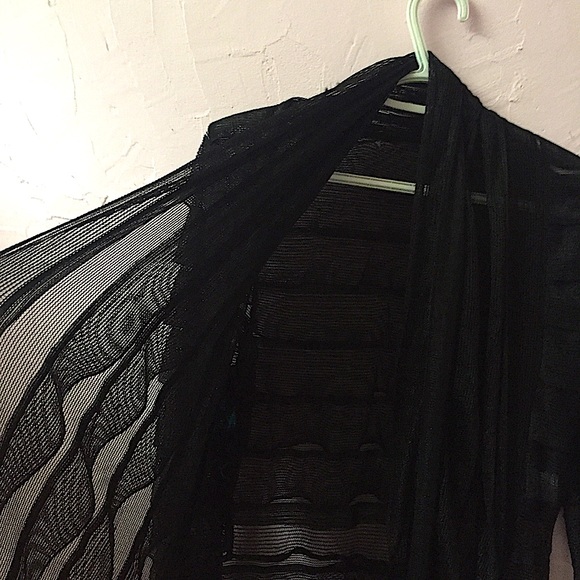Gothic Witches Ruffled Midnight Shawl Long Sleeve - Picture 3 of 11
